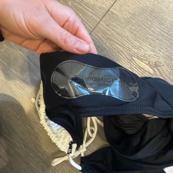 Bikini Set - Picture 4 of 4